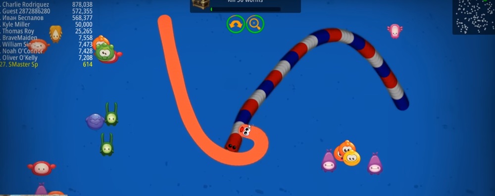 Defeat other worms to become bigger in Worms Zone .io MOD APK